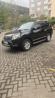 Toyota Land Cruiser Prado 2012 Nyeusi - 2