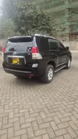 Toyota Land Cruiser Prado 2012 Nyeusi - 5