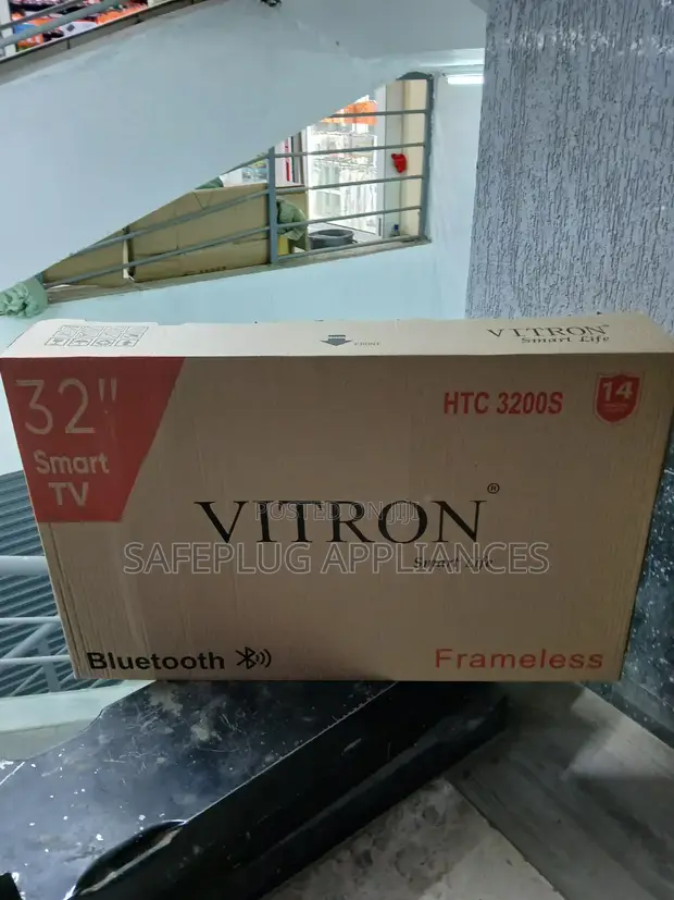 Vitron 32-Inch Smart Frameless TV - 1