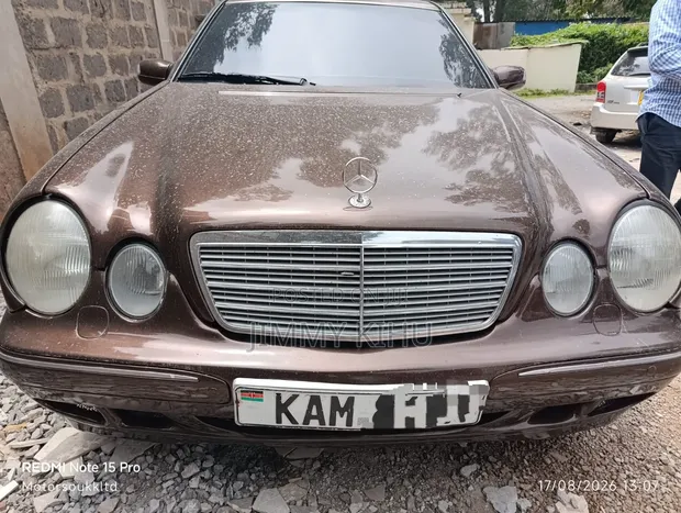 Mercedes-Benz E200 2003 Brown - 1