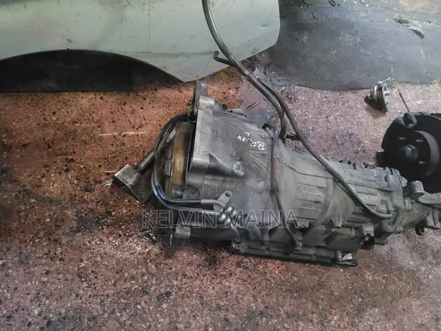 Nissan Vanette Gearbox 2WD - 1