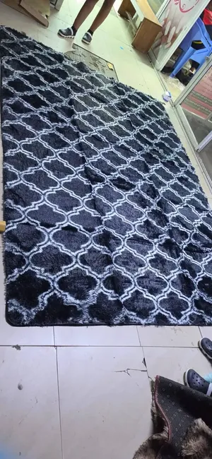 Mazulia laini na manyoya - 7x10 ft