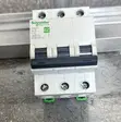 Schneider Easy9 3-Pole 16A MCB - 1