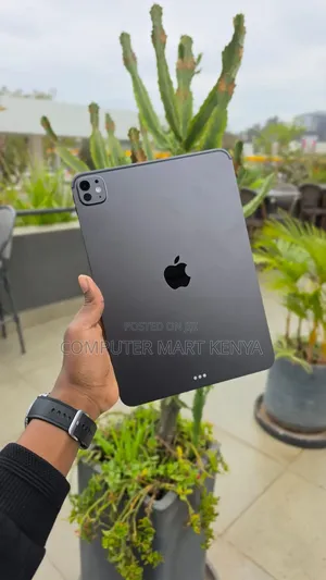 Apple iPad Pro 11" (2025) 256GB Silver