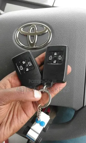 Duplication ya Key ya Spare ya Toyota Isis