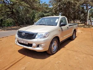 Toyota Hilux Pickup 2015