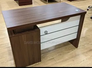 Dawati la Ofisi la Executive lenye Droo