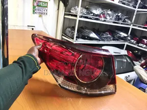 Toyota Crown Athlete Taillight (Ex-Japan)