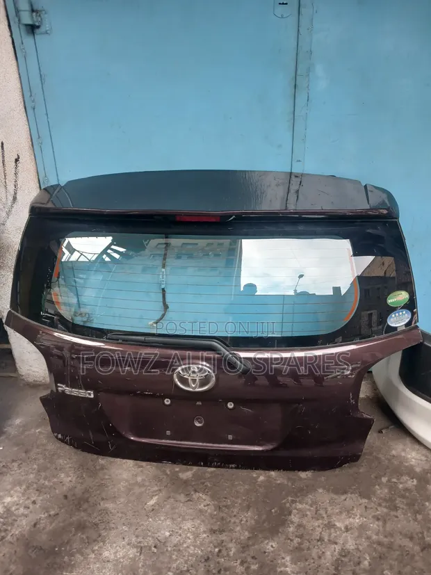 Mlango wa Boot wa Toyota Passo - Model Mpya - 1