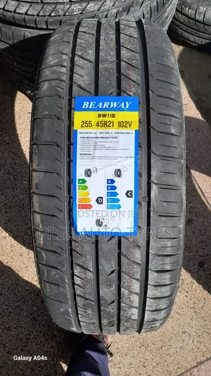 Bearway 255/45R21 Passenger/SUV Tyre