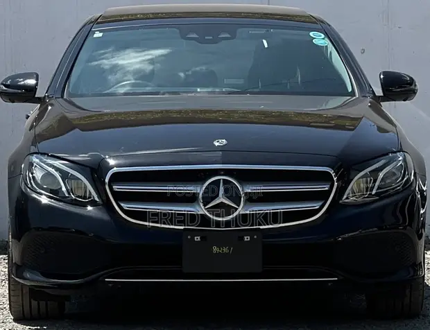 Mercedes-Benz E200 2019 Nyeusi - 1