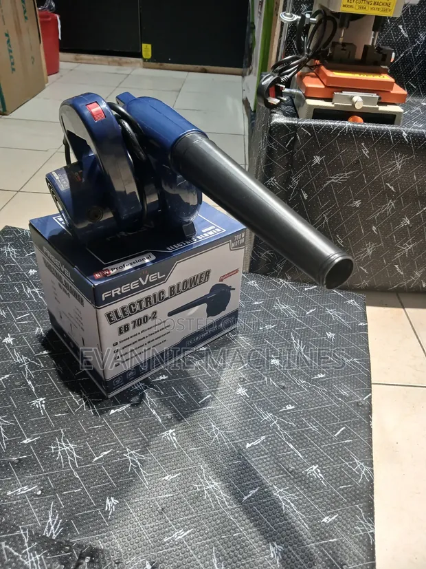 Freevel 700W Blower/Vacuum ya Umeme (EB-700-2) - 1