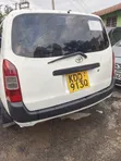 Toyota Probox 2014 White - 4