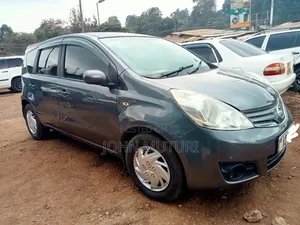 Nissan Note 2012 Kijivu