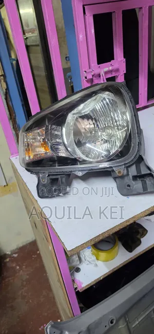 Suzuki Alto 2018 Left Headlight (Iliyo tumika kutoka Japan)