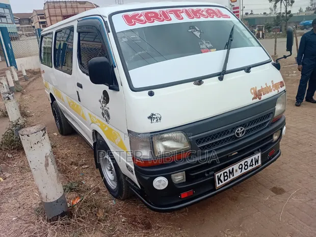 Toyota HiAce 2003 - Imetunzwa Vizuri - 1