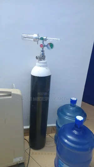 Top Flow 1.36m3 Oxygen Cylinder with Regulator