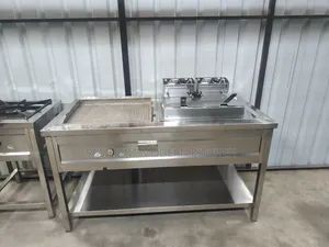 Combined Griddle and a Fryer