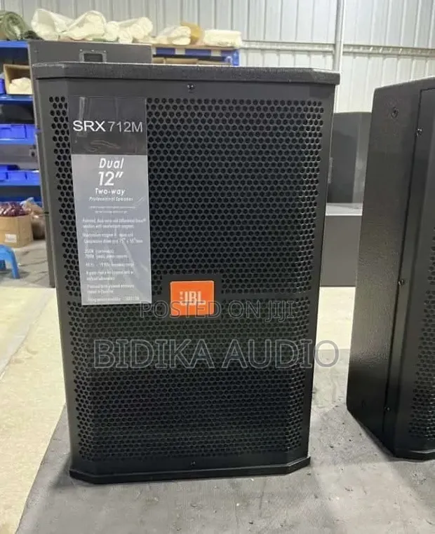 JBL SRX712M Professional Loudspeaker (Dual 12-Inch) - 1