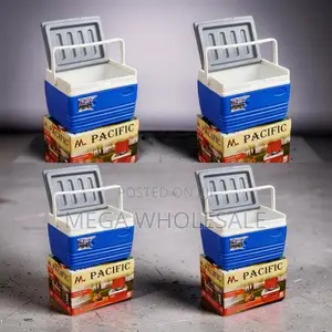 Removable Lid Secure-Locking 4.5L Handheld Portable Cooler Box Ice Box