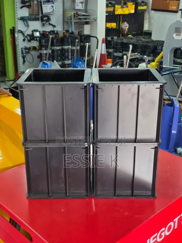 Certified Plastic Cube Moulds - 1
