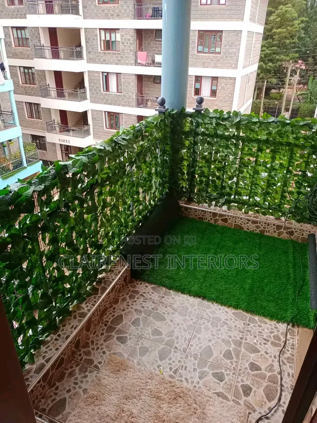 Create a Beautiful Barrier Without Losing Charm With Artificial Fence - 1