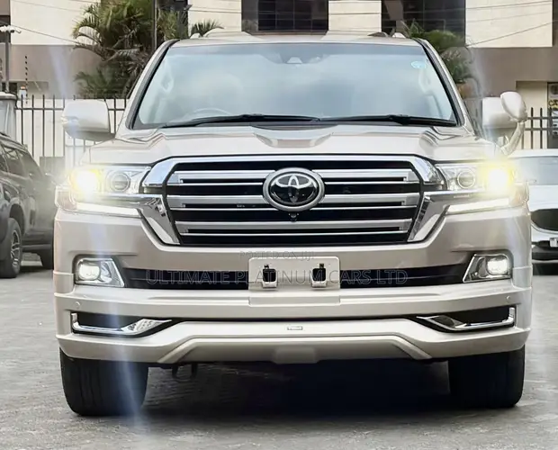 Toyota Land Cruiser 4.6 V8 ZX 2019 Gold - 1