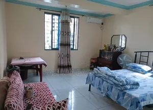 1 Bedroom Apartment for Sale in Bombolulu