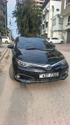 Toyota Auris Hybrid 2018 Black