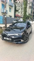 Toyota Auris Hybrid 2018 Black - 2