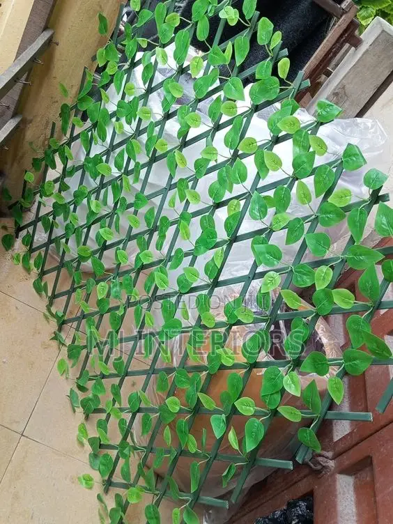 Adjustable Artificial Privacy Fence - Light Green - 1