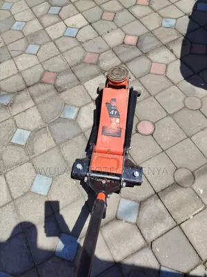 4 Ton Hydraulic Trolley Jack with Foot Pedal