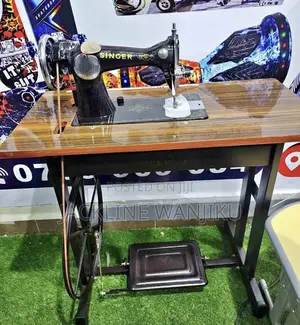 Singer Sewing Machine With Imported Table/Singer Sewing Commercial