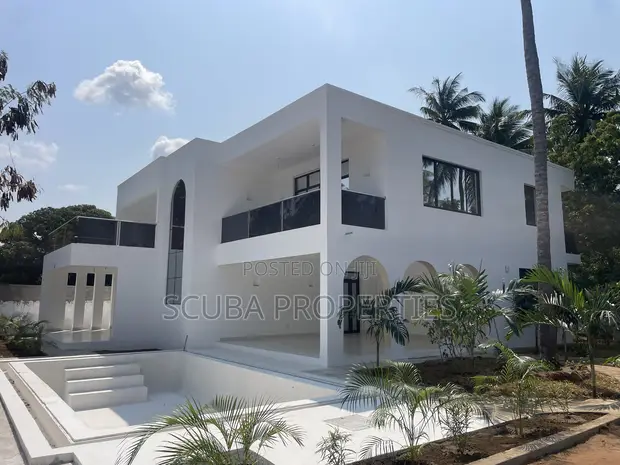 3 Bedroom Villa for Sale in Garoda Area, Watamu - 1