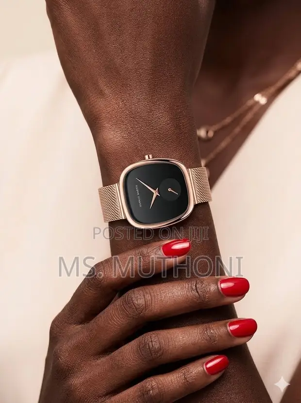 Hannah Martin Tonneau Women's Quartz Watch - 1