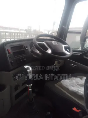 Sinotruk HOWO-NX 6x4 Prime Mover Mpya 371HP