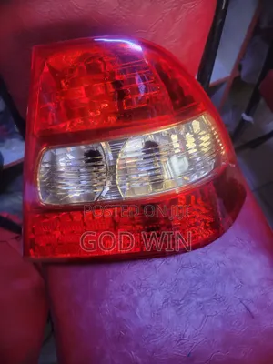 Taa ya Nyuma ya Toyota NZE (2001-2002)