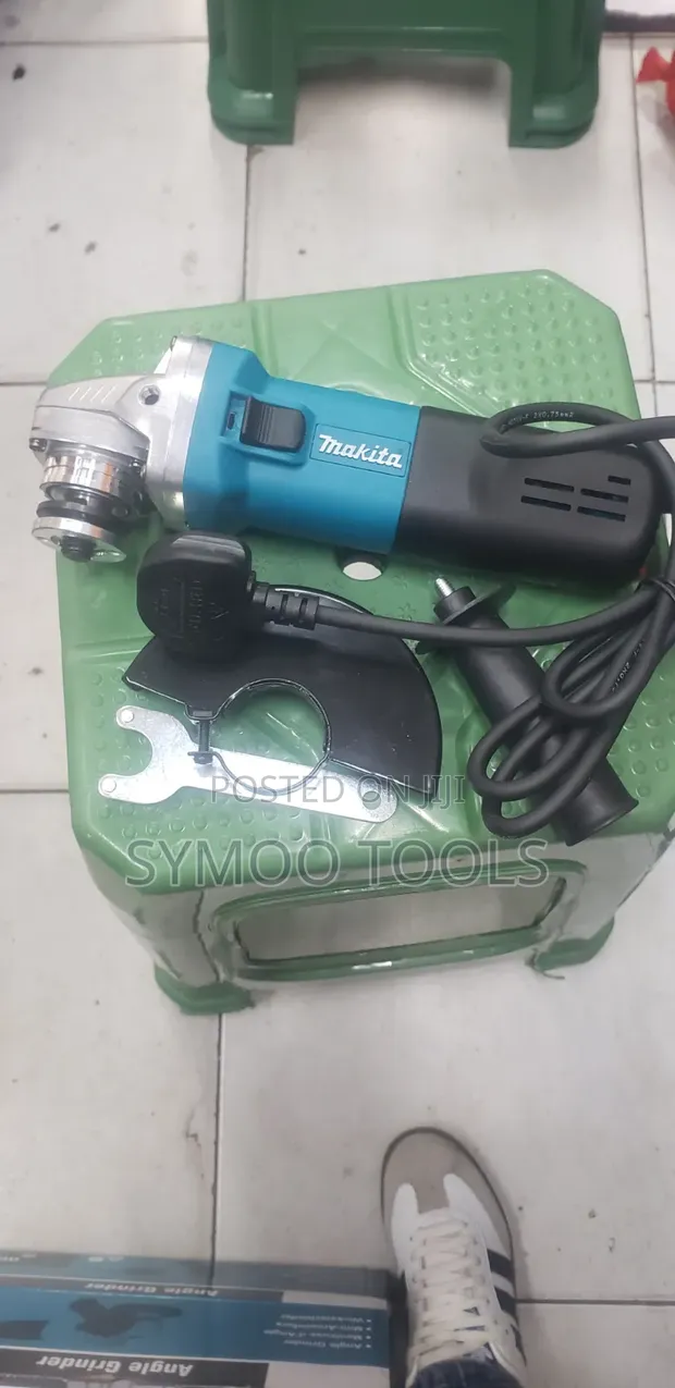 Makita 4" Angle Grinder - 1