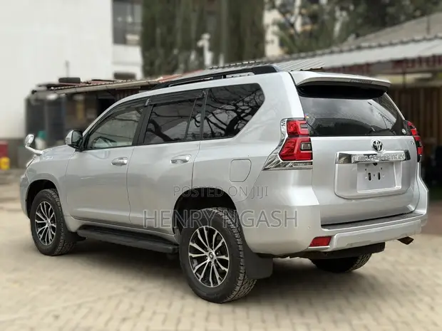Toyota Land Cruiser Prado 2019 TXL - 1