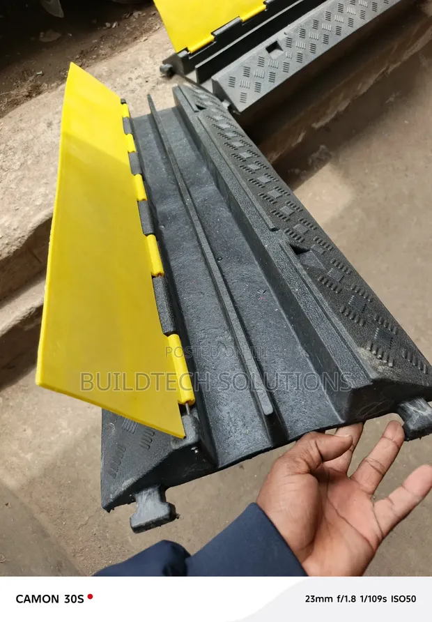 Premium 2-Channel Cable Ramp - 1