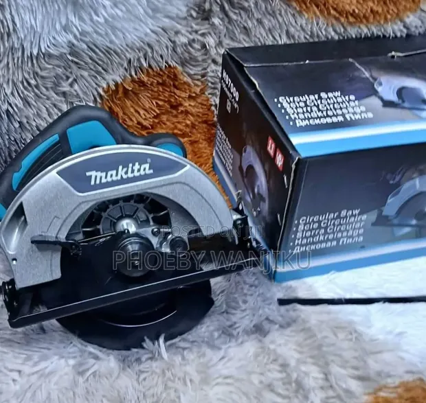 Makita 185mm Electric Circular Saw - 1