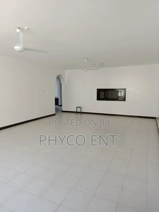 4 Bedroom Apartment for Rent in Umoja, Nyali Mkomani - 1