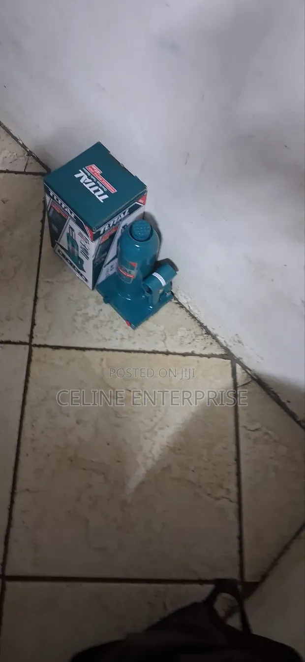 4 Ton Hydraulic Jack - 1