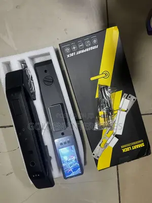 Smart Video Door Lock na Fingerprint & App Alerts