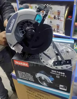 Makita 7-inch Circular Saw HS700