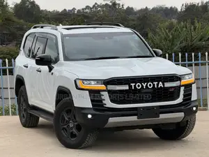 2023 Toyota Land Cruiser LC300 GR Sport
