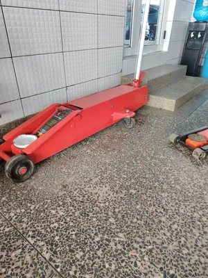 Heavy Duty 10 Ton Trolley Jack with Lockable Handle