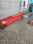 Heavy Duty 10 Ton Trolley Jack with Lockable Handle - 1