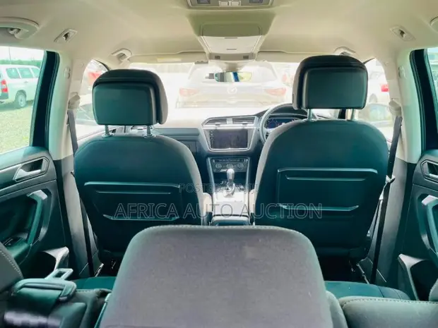 Volkswagen Tiguan 2020 Blue Diesel - 1