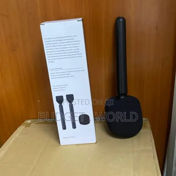 Compact Clip-on Wireless Microphone for Content Creators - 1